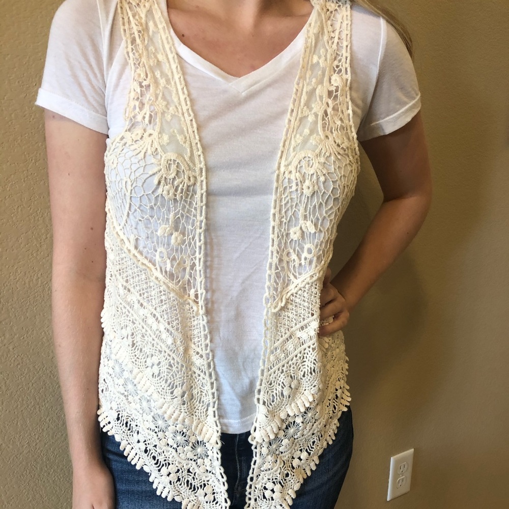 Boho Sleeveless Cardigan